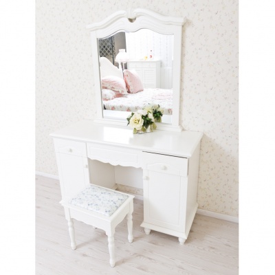 dressing table